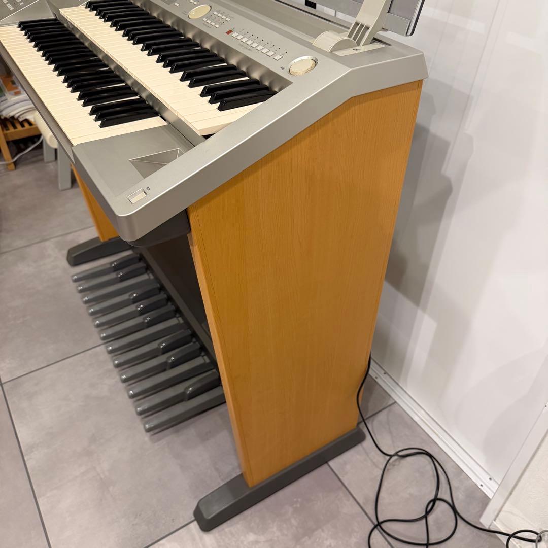 Yamaha Keyboards Digital Pianos Stagea Elb-01
