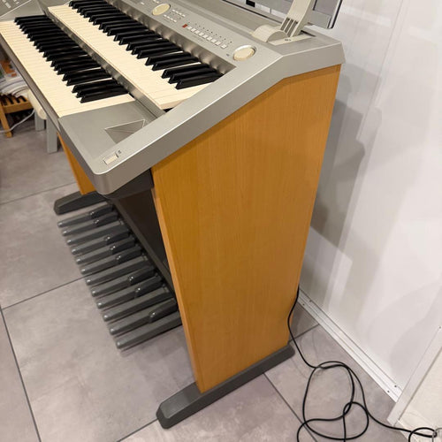 Yamaha Keyboards Digital Pianos Stagea Elb-01