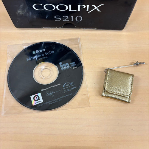 Nikon Compact Digital Camera (B) Coolpix S210 8.0 3 /9854