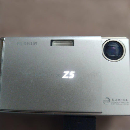Fujifilm Compact Digital Camera Finepix Z5