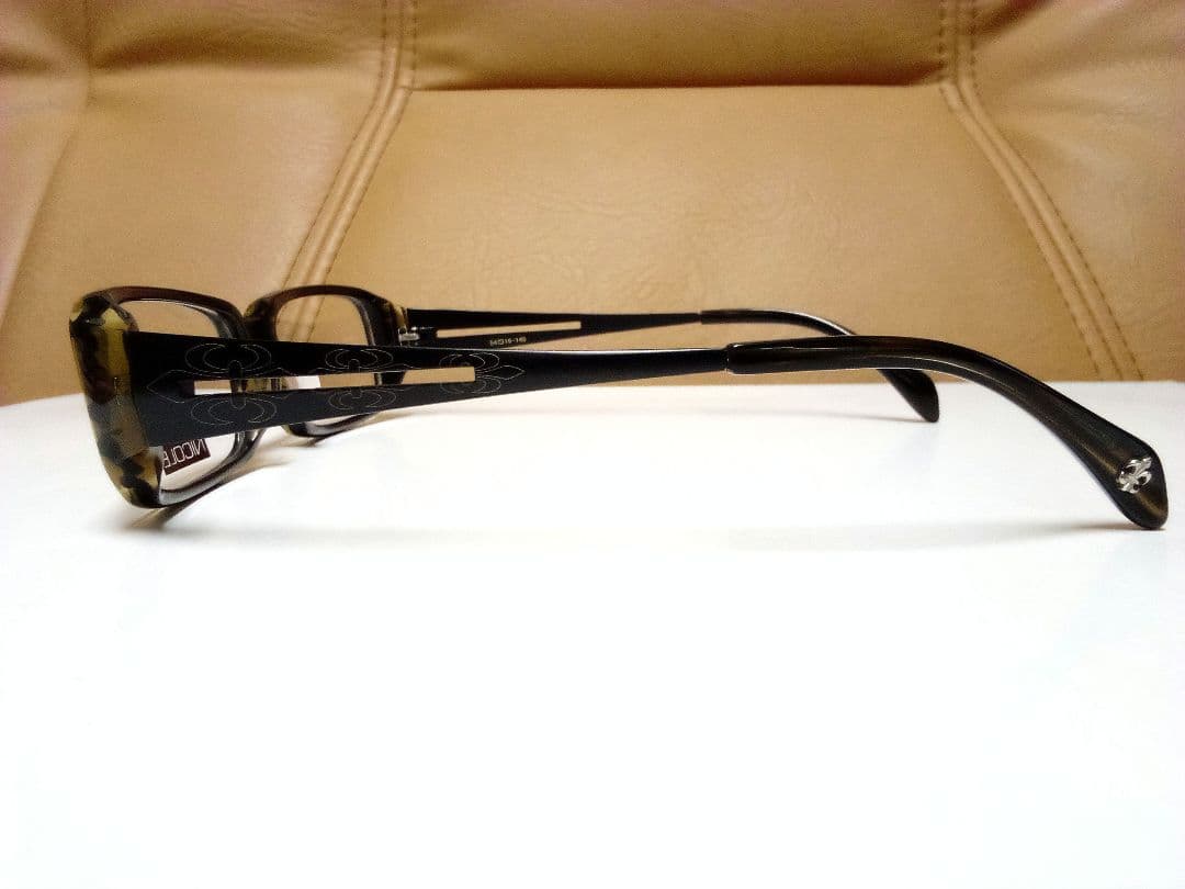 Nicole Glasses