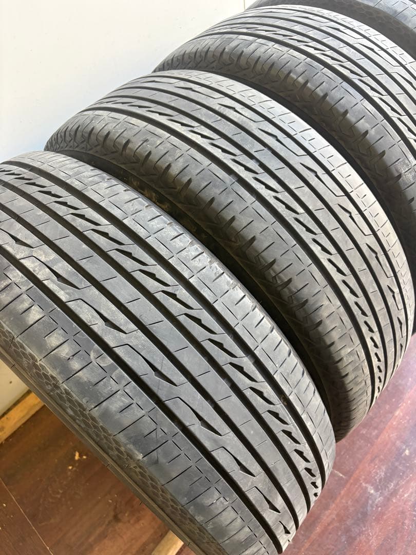 Bridgestone 18 Inches 222/60/18 Lx100