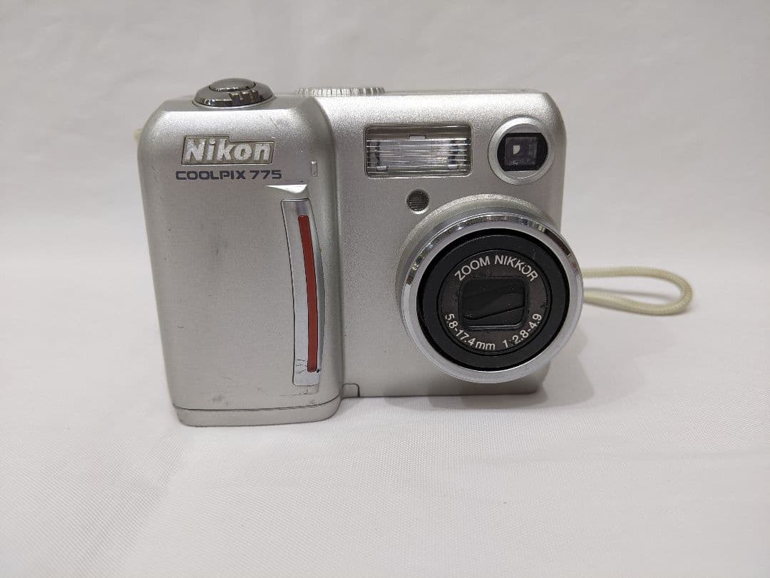 Nikon Compact Digital Cameras Coolpix 775