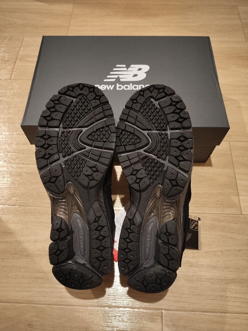 New Balance Sneakers 2002 Gore-Tex