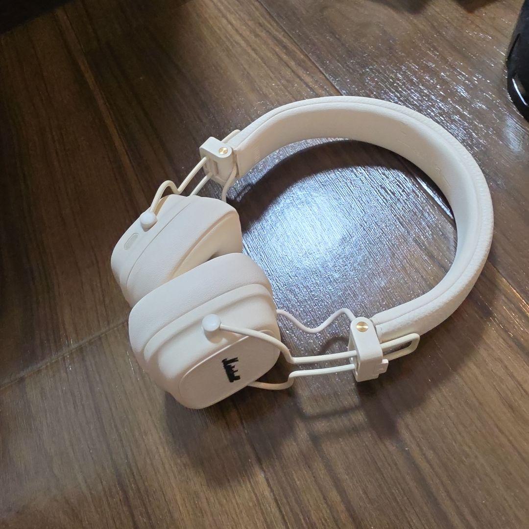 Marshall Wireless Headphones