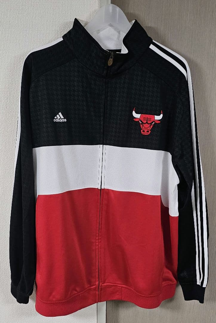 Adidas Tracksuits, Pullovers Jerseys Chicago Bulls