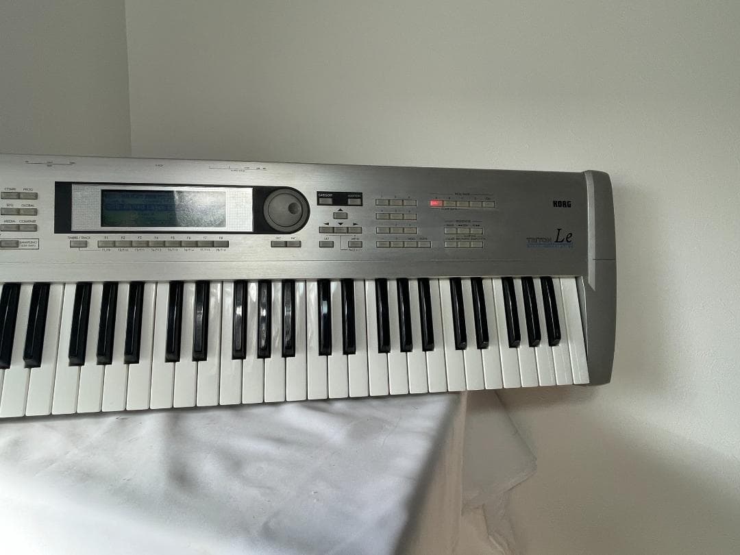 Others Korg Triton Le 61