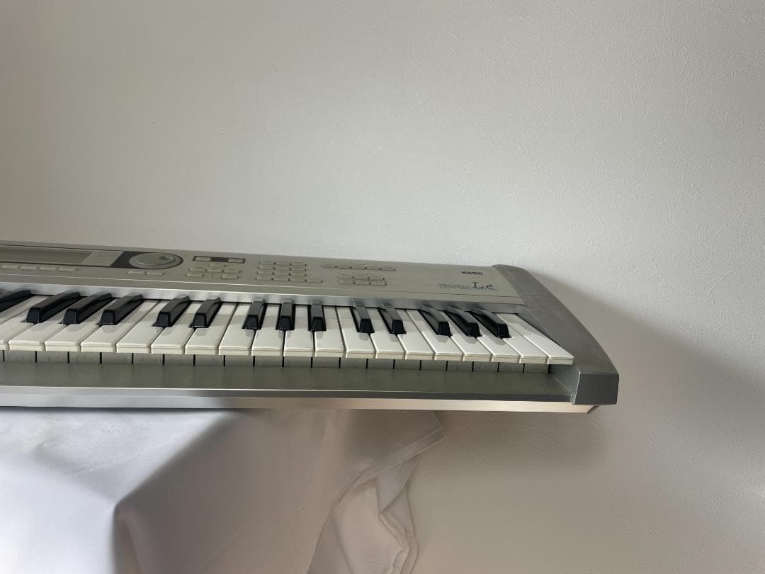 Others Korg Triton Le 61