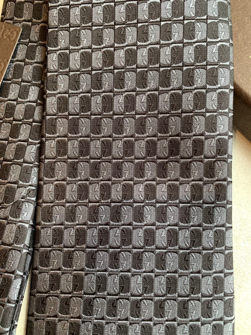 Gucci Ties 100%