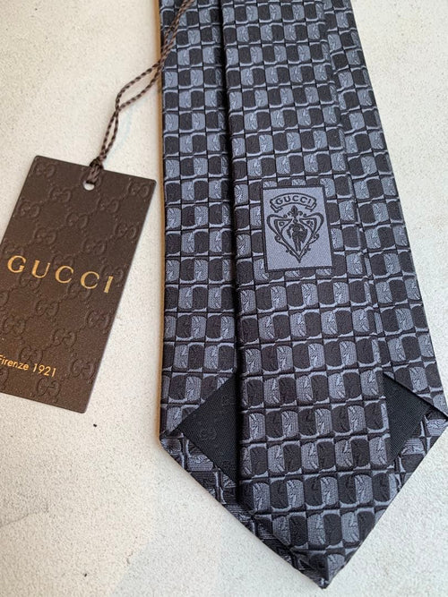 Gucci Ties 100%