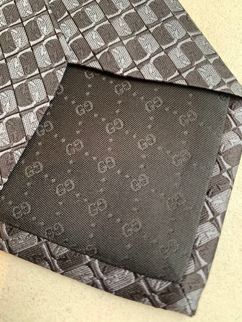 Gucci Ties 100%