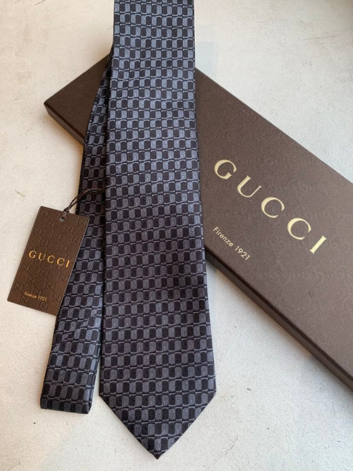 Gucci Ties 100%