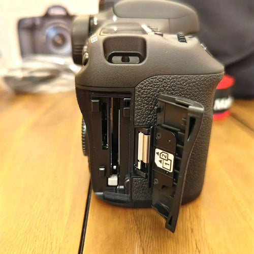 Canon Digital Slrs Eos 7D Mark Ii