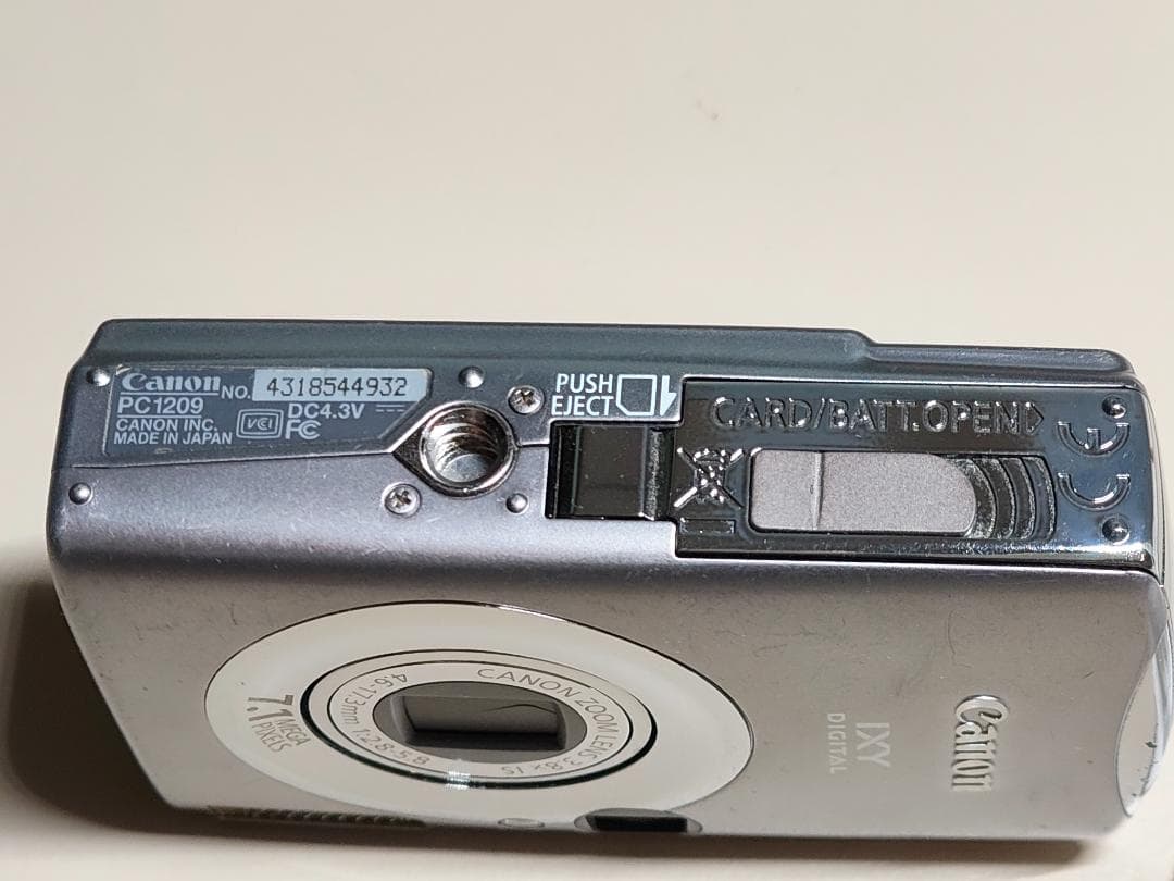 Canon Compact Digital Camera Ixy 900 Is