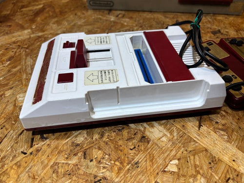 Famicom Consoles H10265518