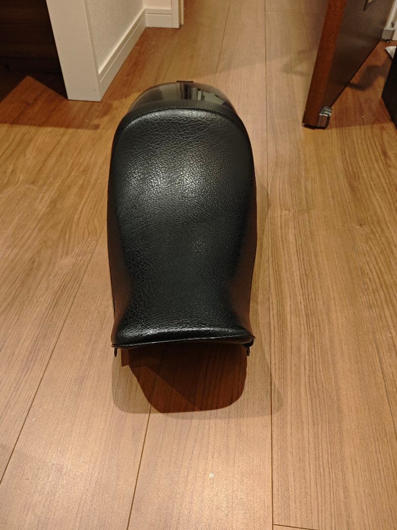 Seats Yamaha Sr400