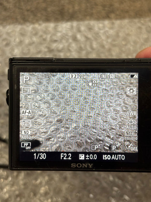 Compact Digital Camera Sony Rx100V (Dsc-Rx100M5A)