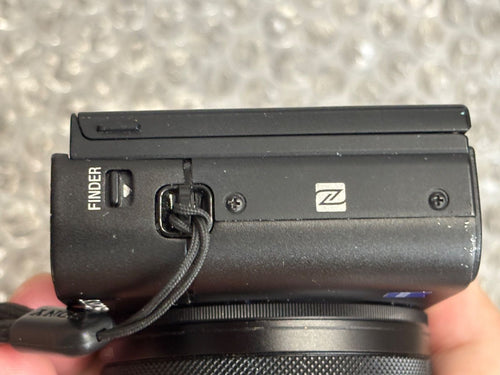 Compact Digital Camera Sony Rx100V (Dsc-Rx100M5A)