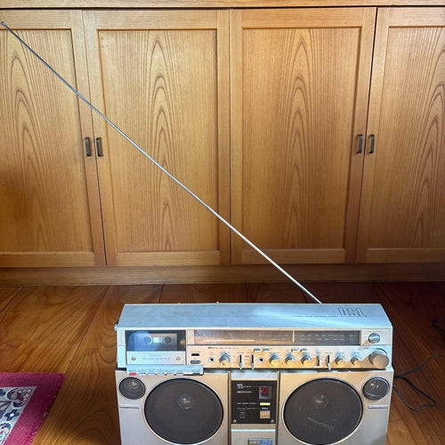 Aiwa Radios Radio Cassette Players J77