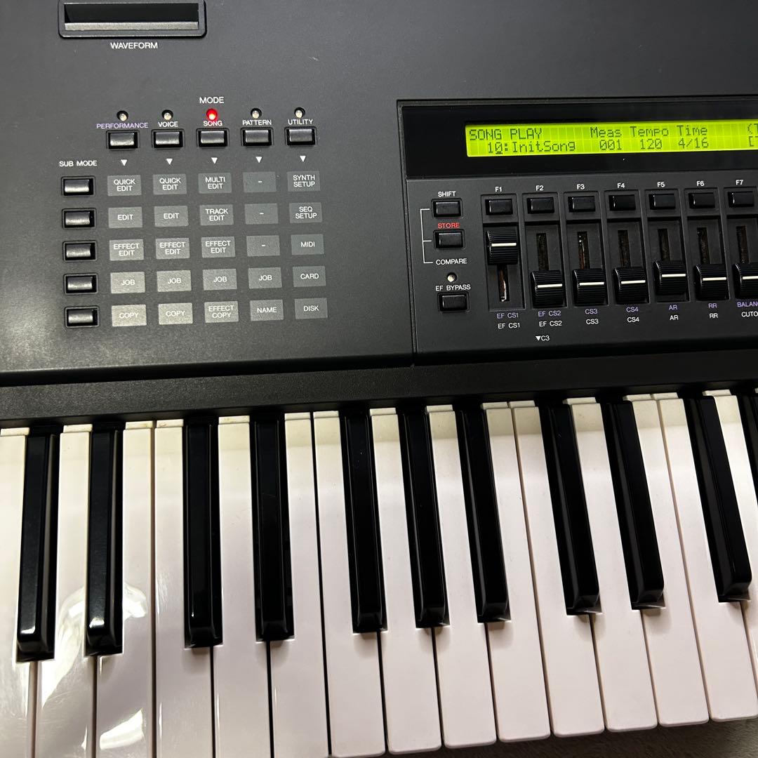 Yamaha Analog Synthesizers Sy85 61