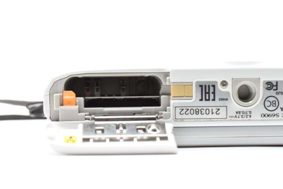 Compact Digital Camera Nikon Coolpix S6900 #2539