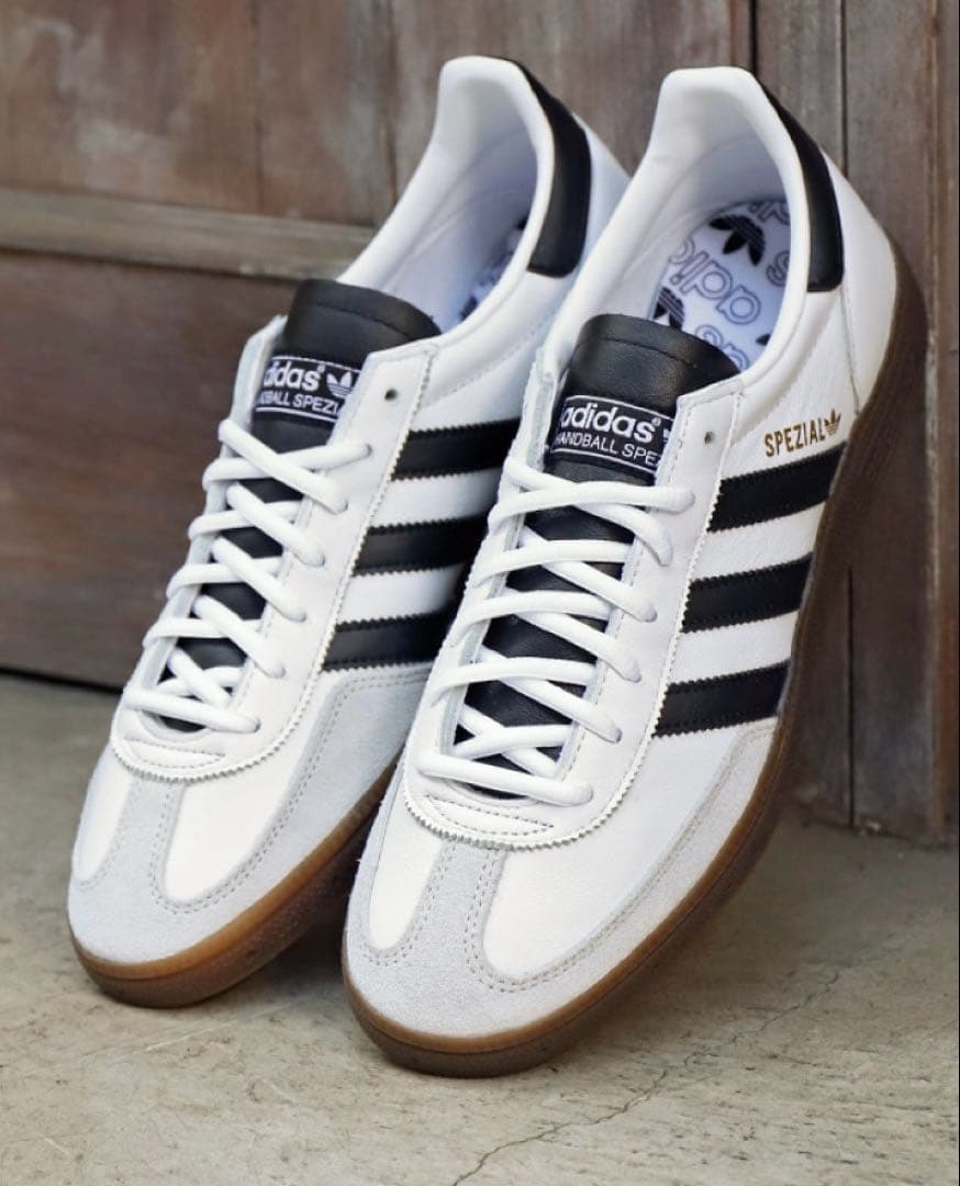 Adidas Sneakers