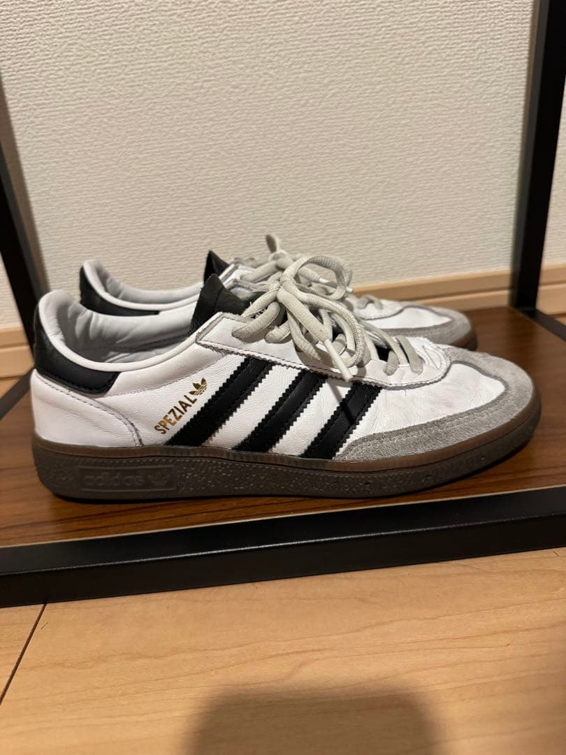 Adidas Sneakers