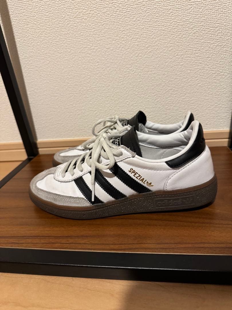 Adidas Sneakers