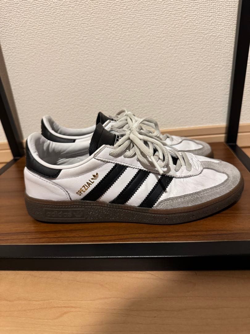 Adidas Sneakers