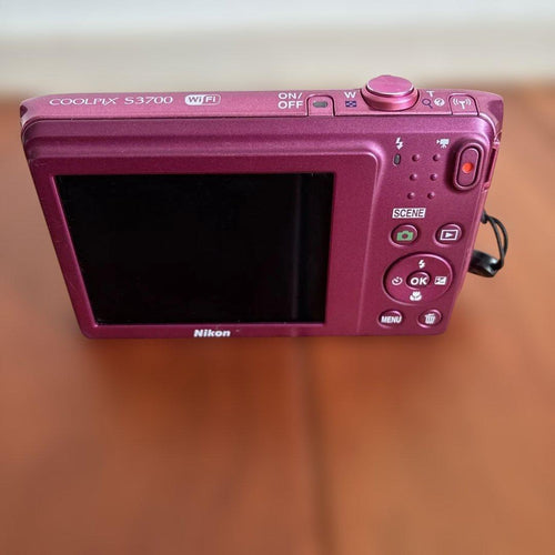 Compact Digital Cameras Nikon Coolpix S3700