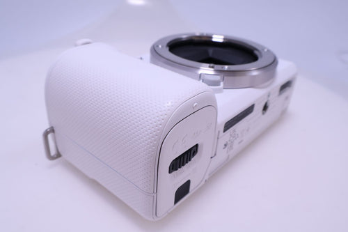 Sony Mirrorless Interchangeable Lips 27 Zv-E10 Vlog Vlogcam Aps-C (White)(