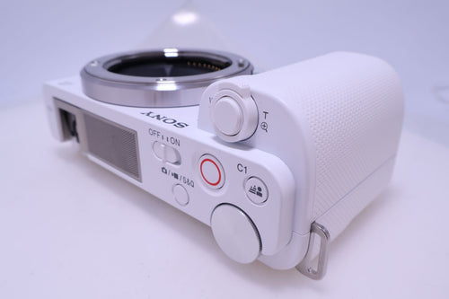 Sony Mirrorless Interchangeable Lips 27 Zv-E10 Vlog Vlogcam Aps-C (White)(