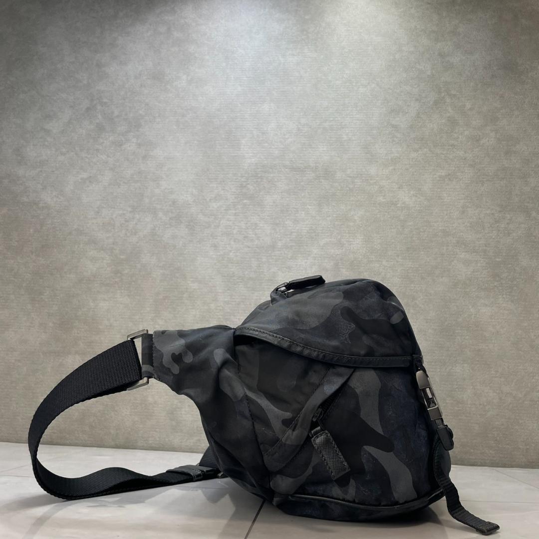 Prada Shoulder Bags Va0991