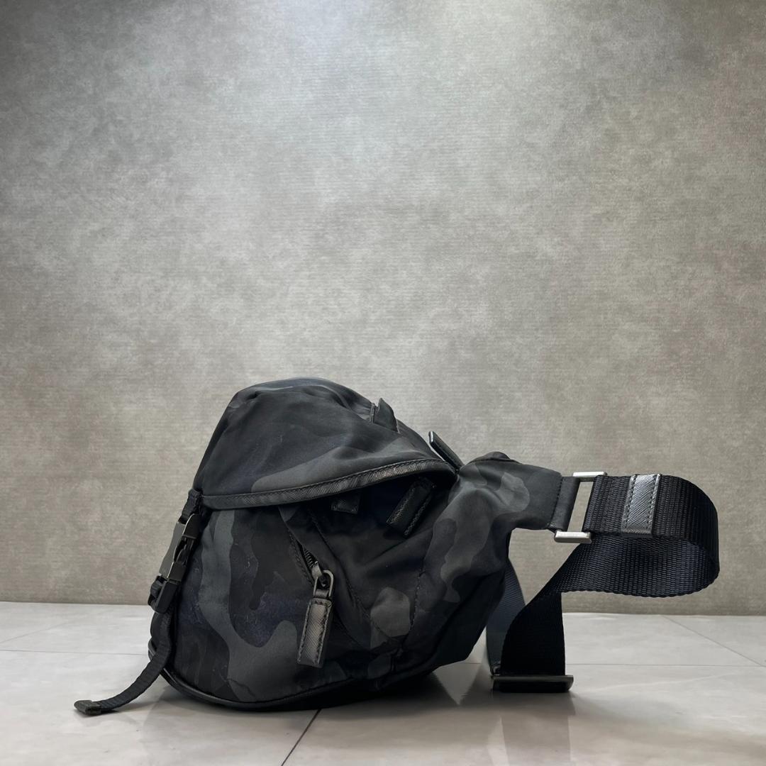 Prada Shoulder Bags Va0991
