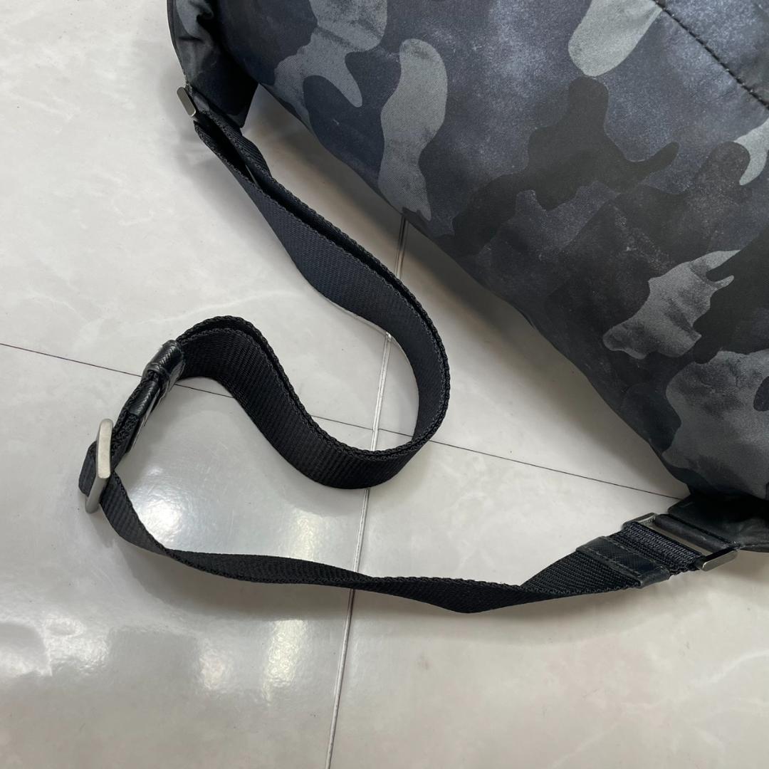 Prada Shoulder Bags Va0991