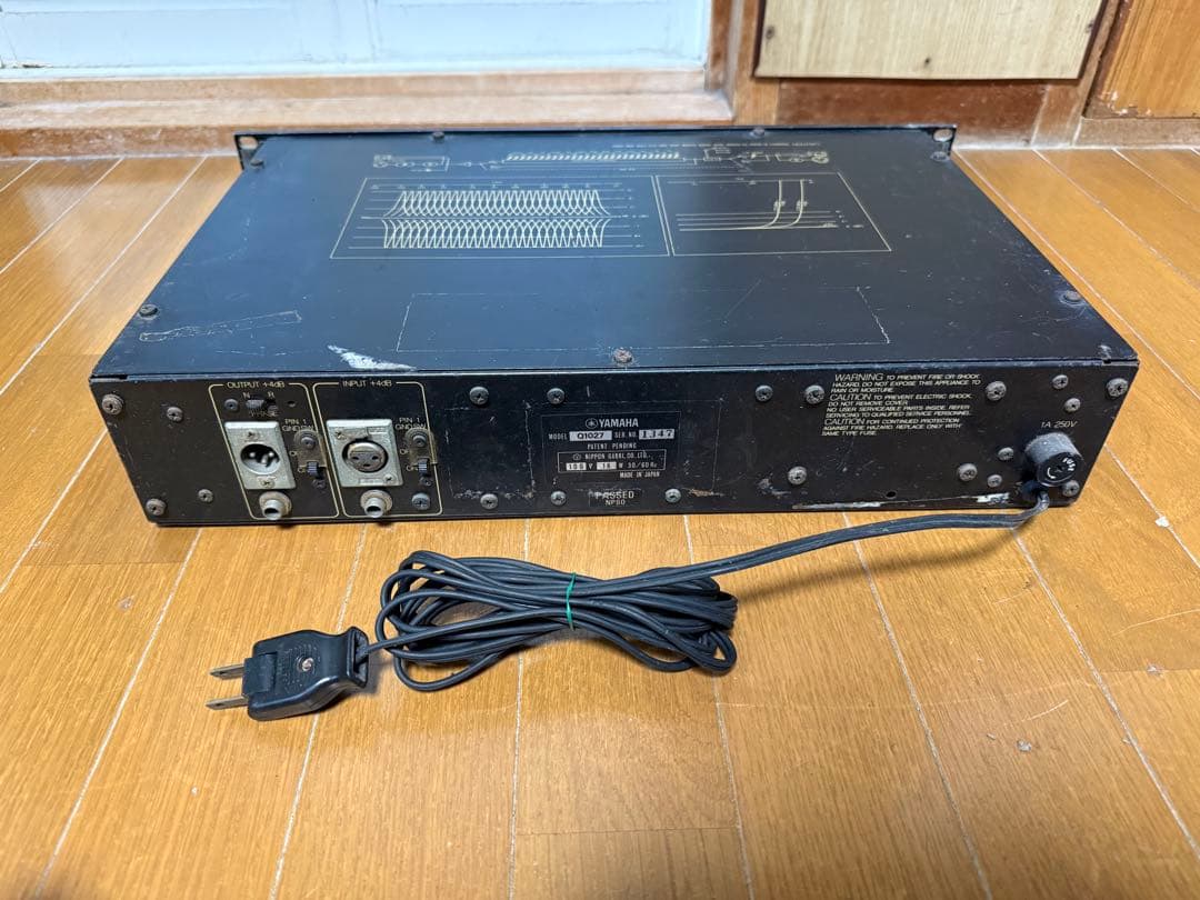 Equalizers Q1027
