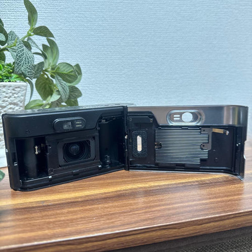 Leica Compact Cameras (Film) C1