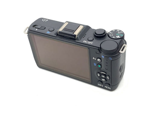 Mirrorless Interchangeable Lips Q7