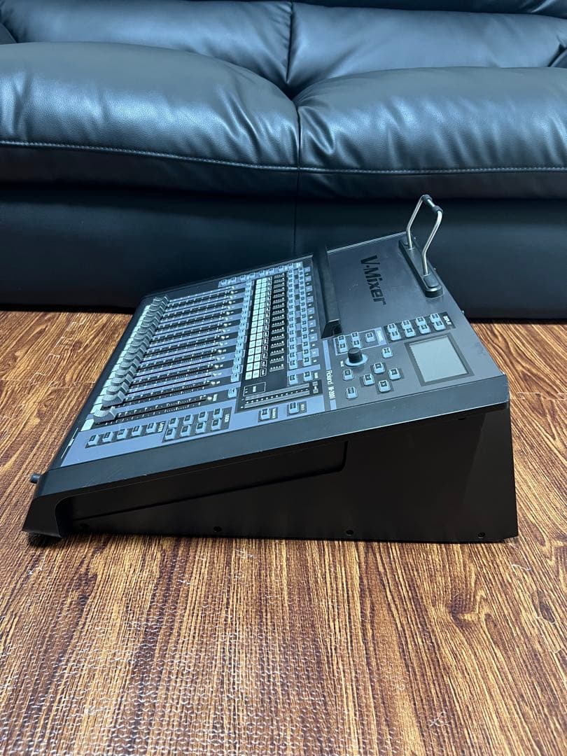 Digital Mixers Roland V-Mixer M-200I