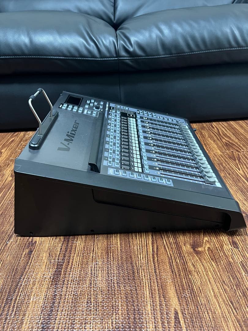 Digital Mixers Roland V-Mixer M-200I