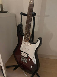 Yamaha Electric Guitars Pacifica 112V