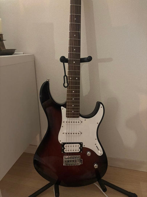 Yamaha Electric Guitars Pacifica 112V