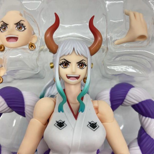 Bandai One Piece S.H.Figuarts [97]