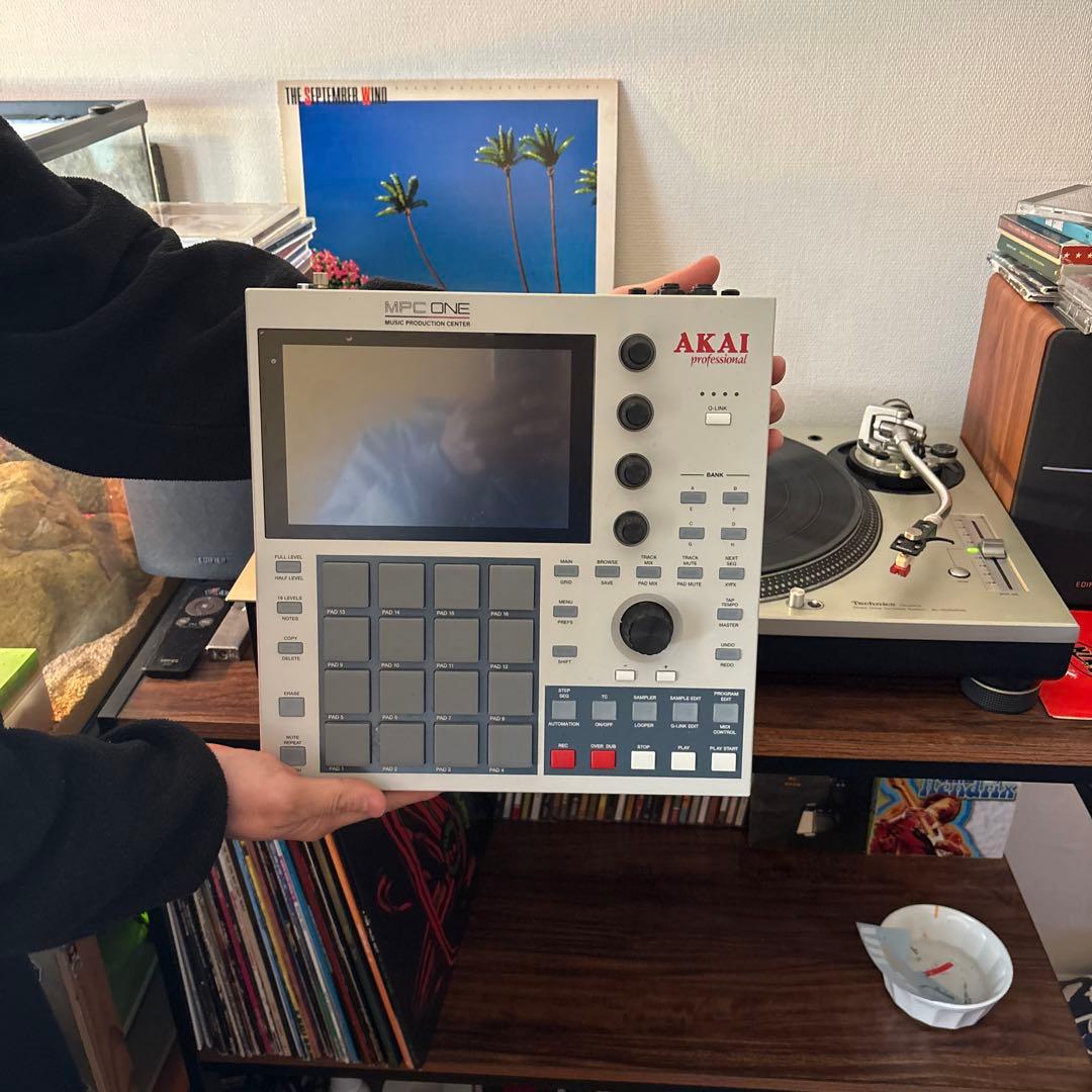 Sampler Mpc One R Tro