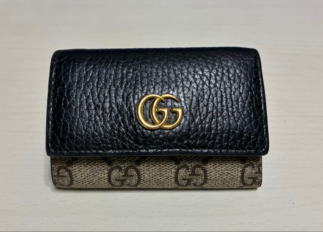 Gucci Key Cases Gg 6