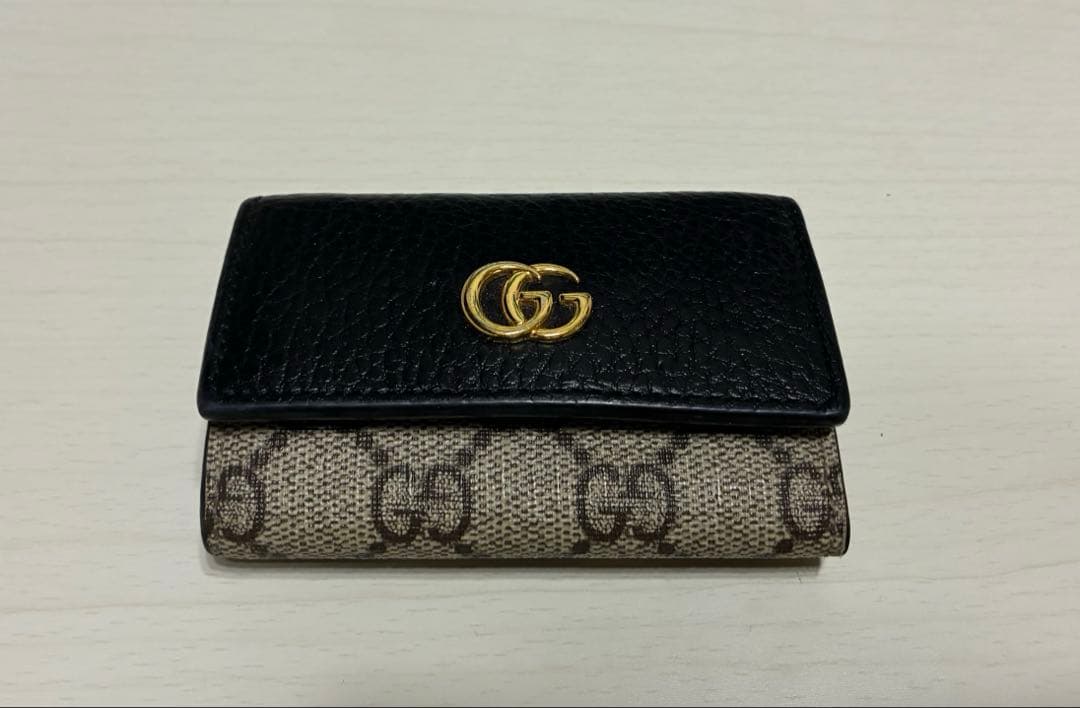 Gucci Key Cases Gg 6