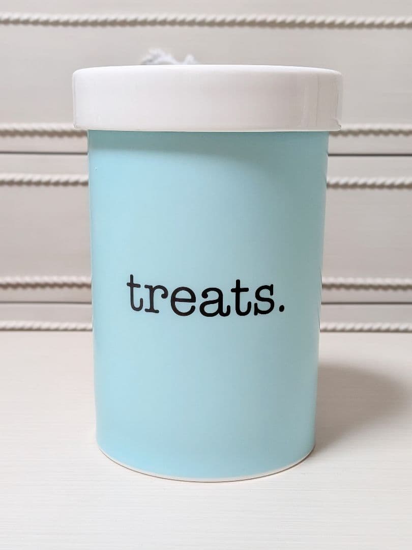 Tiffany Food Storage