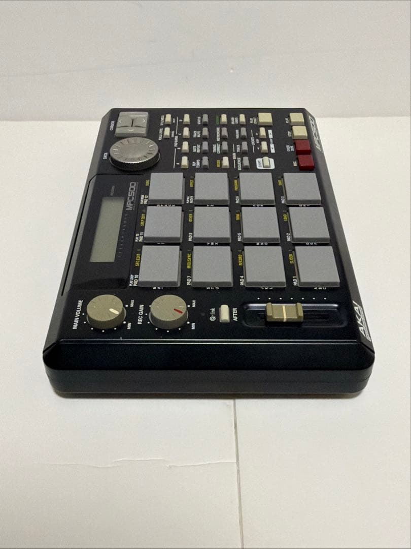 Akai Professional Samplers Mpc500