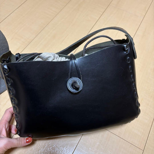 Shoulder Bags
