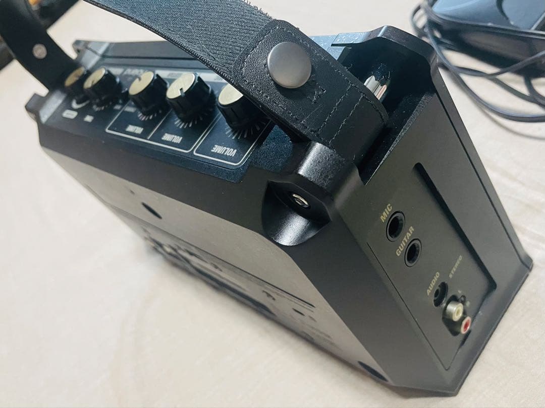 Roland Guitar Amplifiers Mobile Ac